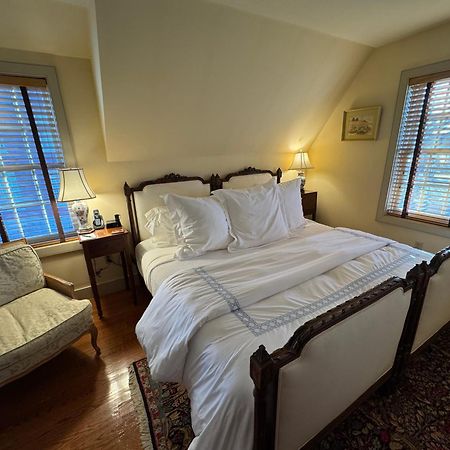 The 1708 House Bed and Breakfast Southampton Eksteriør billede