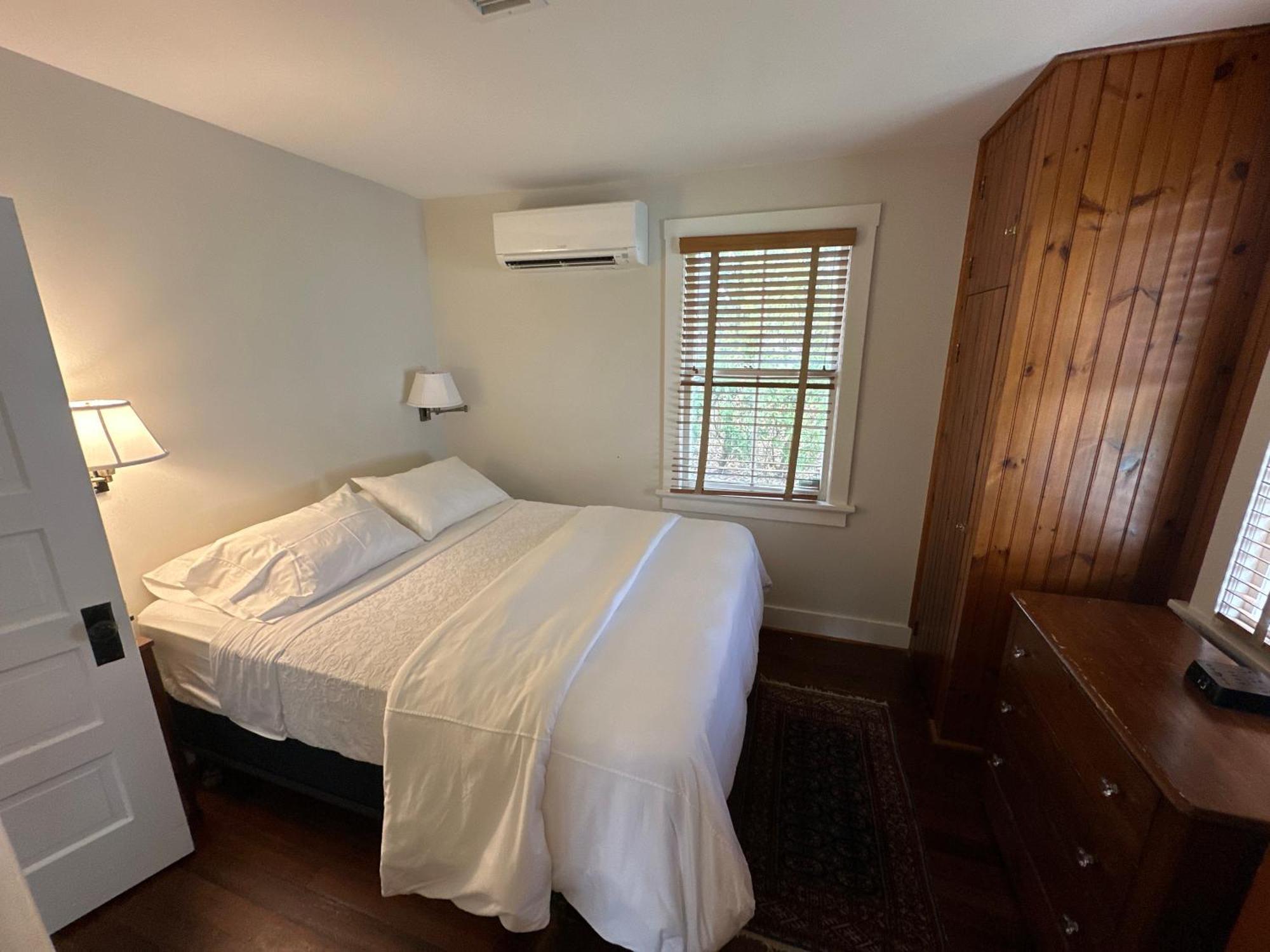The 1708 House Bed and Breakfast Southampton Eksteriør billede