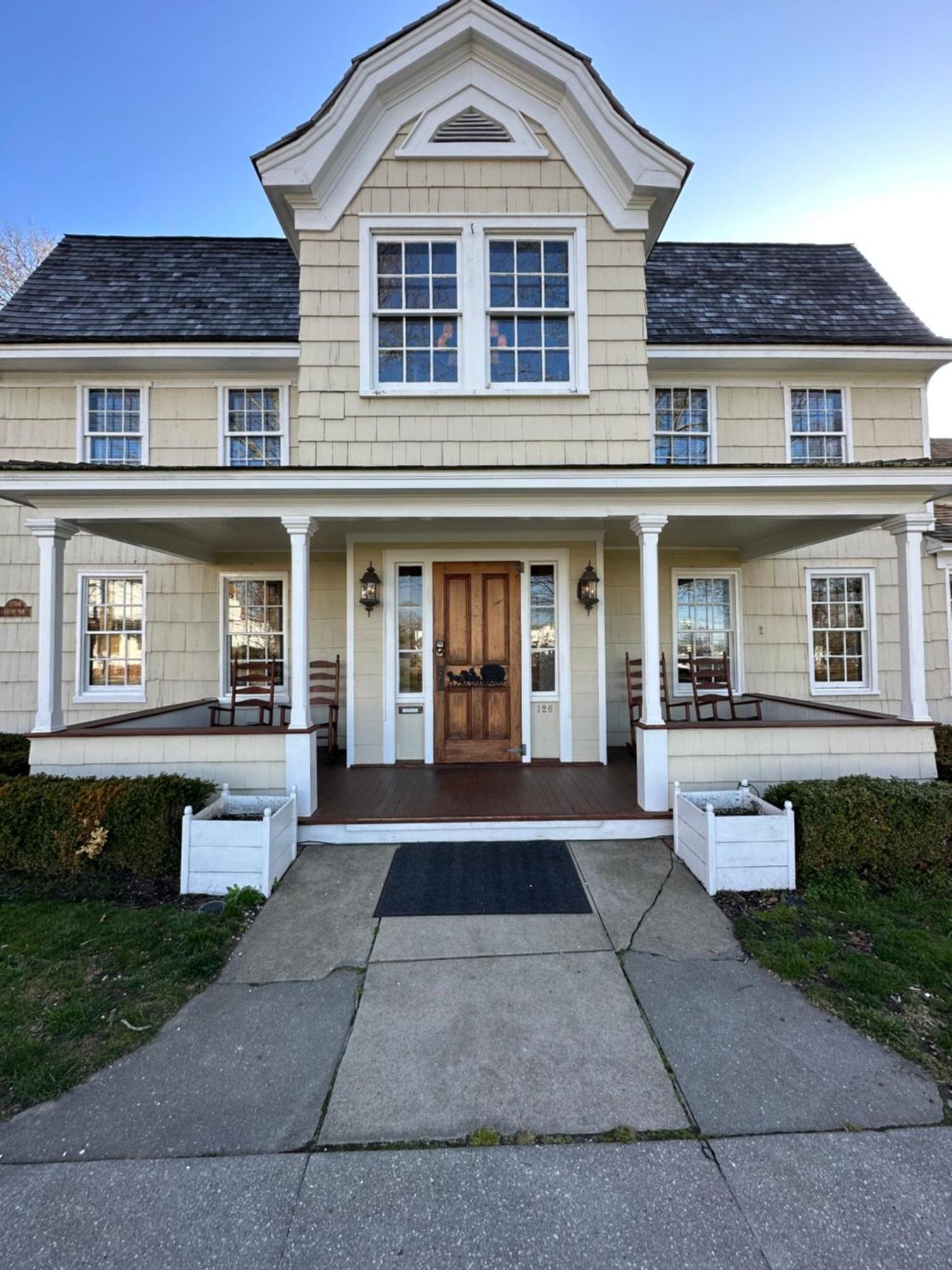 The 1708 House Bed and Breakfast Southampton Eksteriør billede
