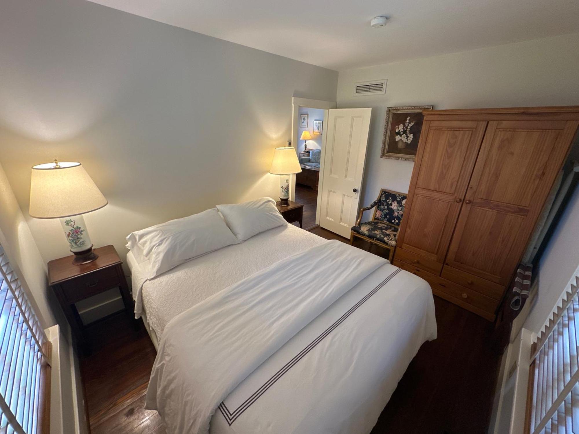 The 1708 House Bed and Breakfast Southampton Eksteriør billede