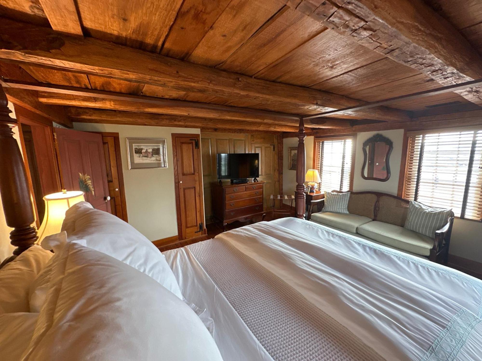 The 1708 House Bed and Breakfast Southampton Eksteriør billede