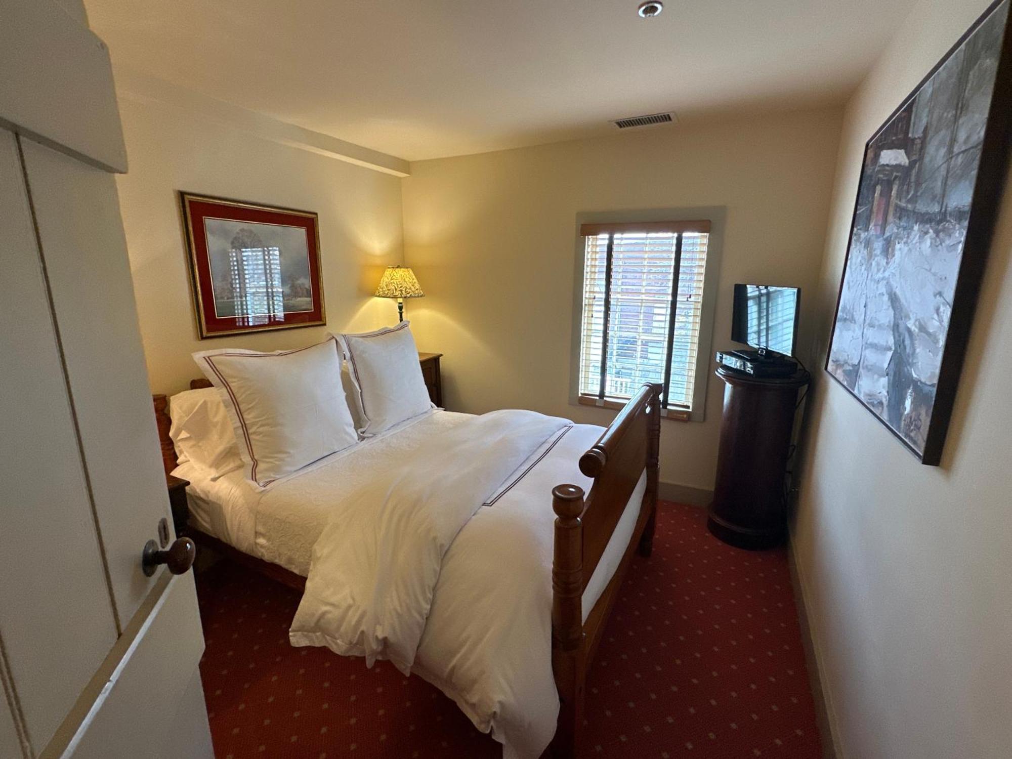 The 1708 House Bed and Breakfast Southampton Eksteriør billede